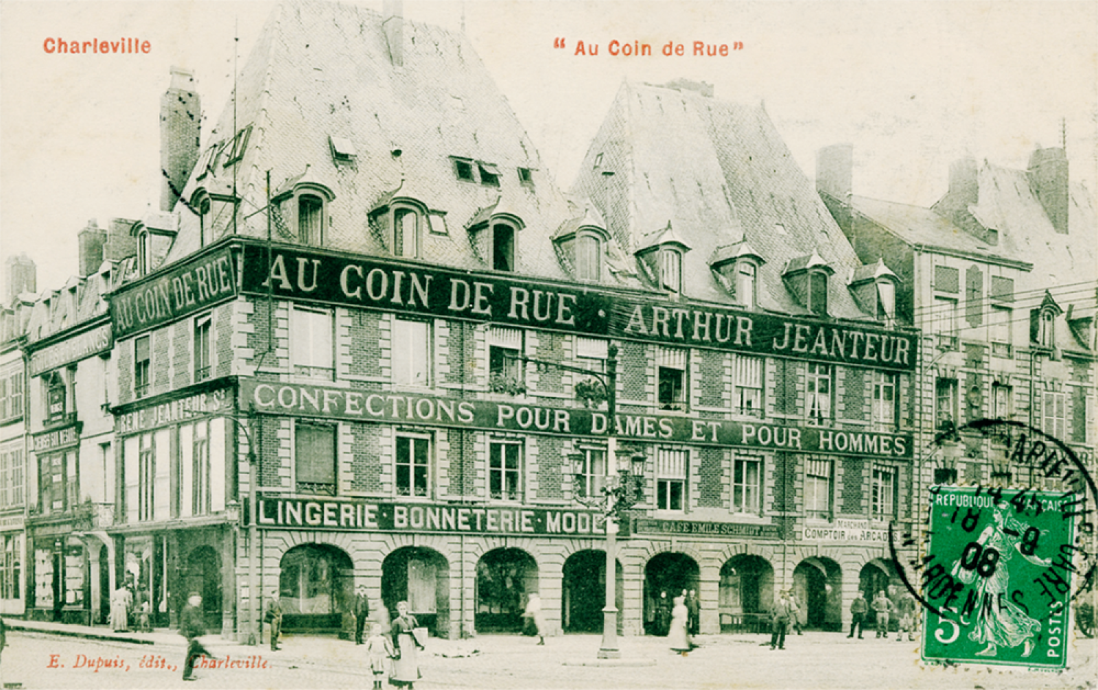 Carte postale du Coin de Rue à Charleville place Ducale